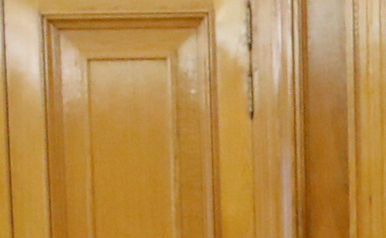 Pablo Iglesias y Pedro Sánchez, con el Rey, en un Consejo de Ministros 