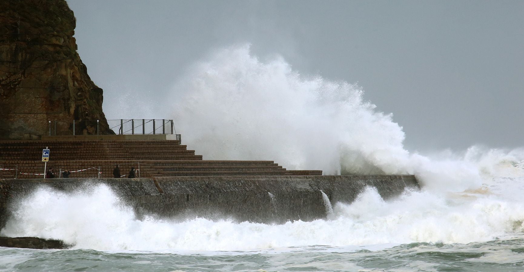 Imágenes del temporal en Donostia