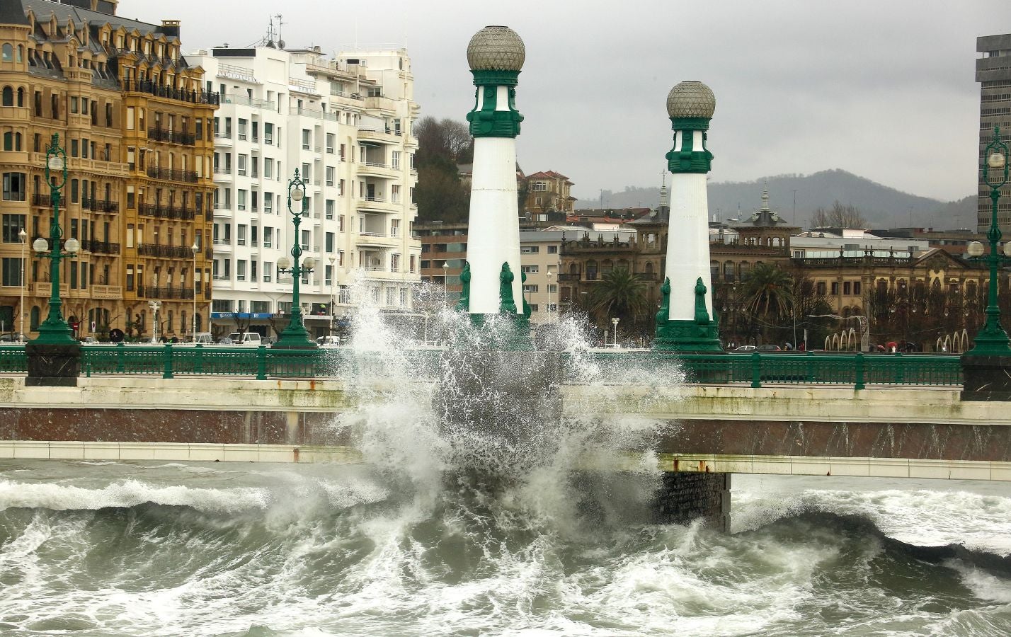 Imágenes del temporal en Donostia