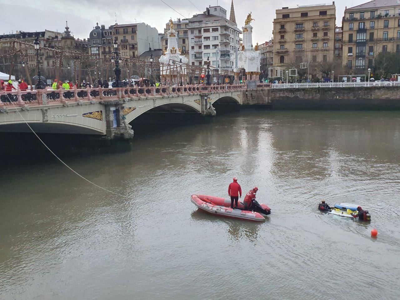 El otro agente que se encontraba en el vehículo en el momento del accidente ha sido trasladado al hospital 