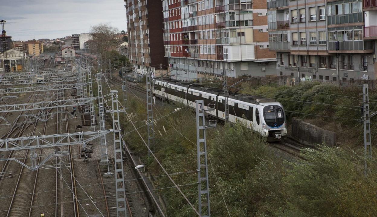 El proyecto de trasladar la traza del Topo en Irun a la plataforma del Adif no está entre los que el Gobierno Vasco ha incluido en su lista. 