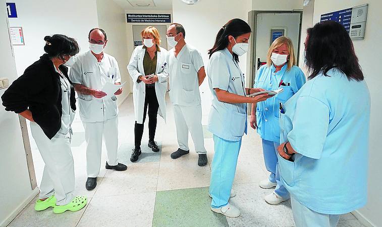 El ritmo de trabajo en intensivos ha sido frenético estos meses.