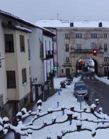 Imagen secundaria 2 - Zumarraga, Antzuola y Elgeta cubiertas de blanco. 