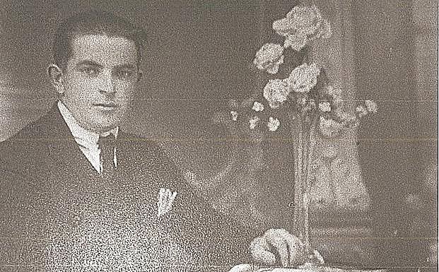 Un joven David Isart antes de combatir en la Guerra Civil española