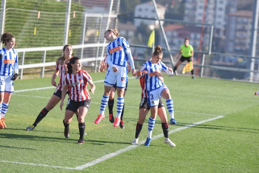 La Real Sociedad se lleva también el derbi femenino. 