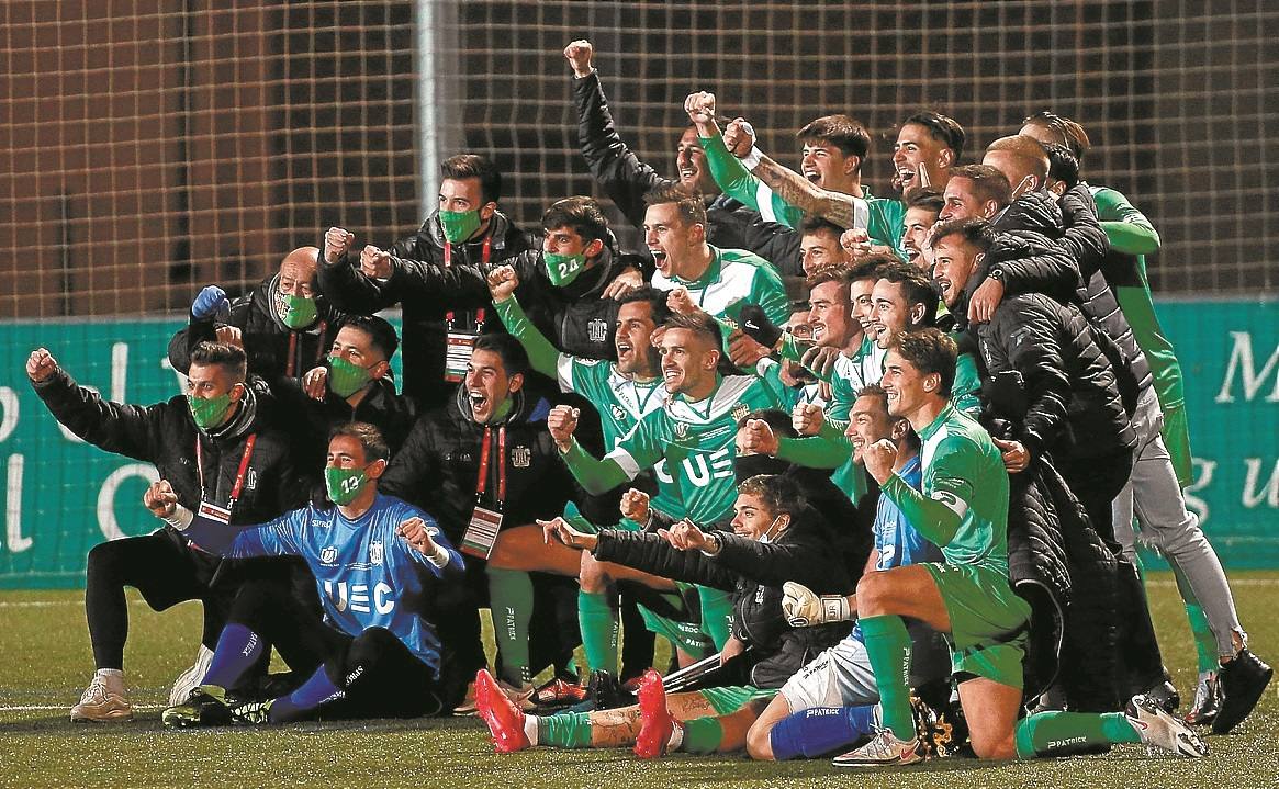 Alcoyano, Córdoba, Cornellá, Navalcarnero y dos ibicencos