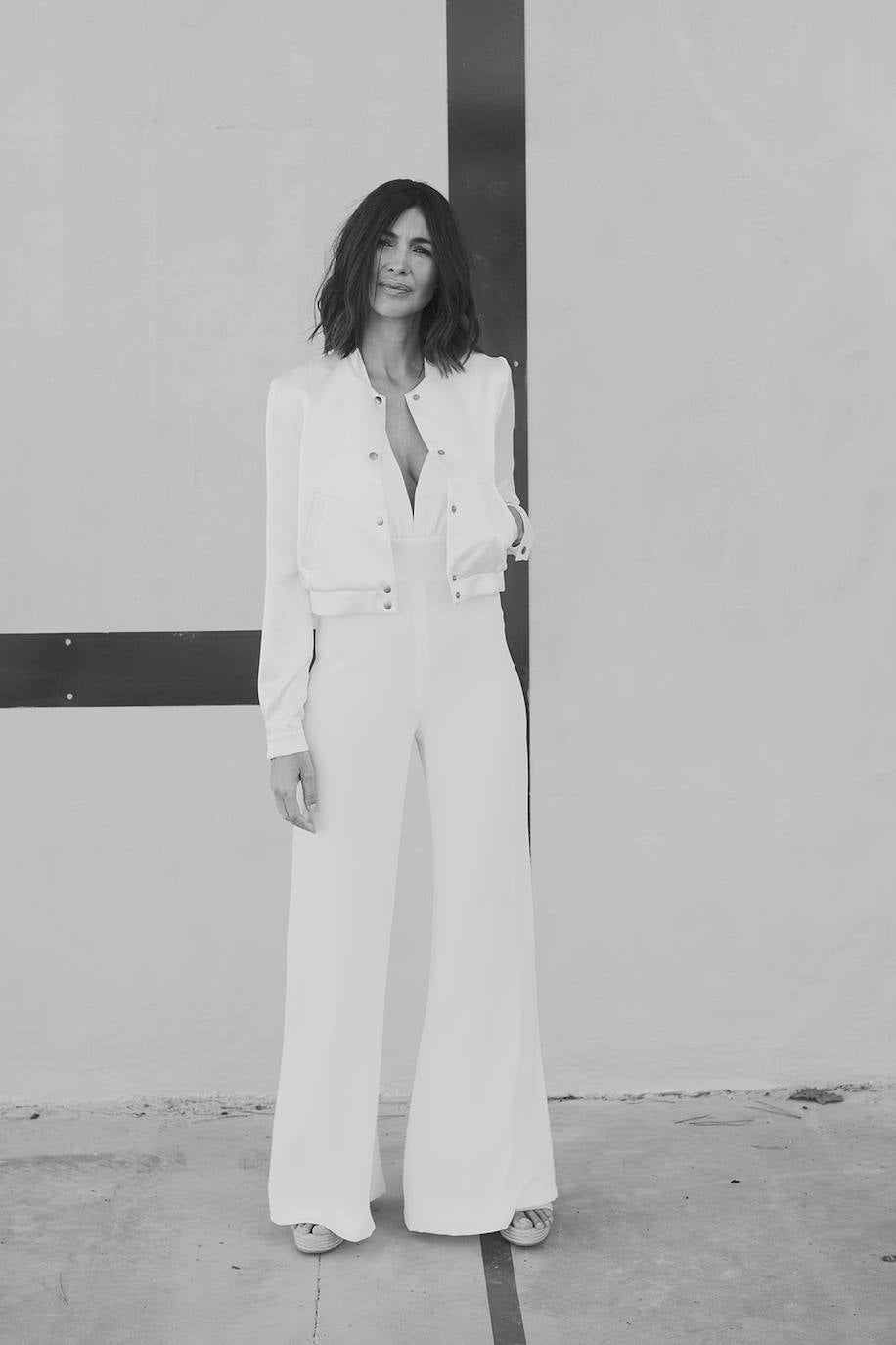 'Love by OTADUY' es una nueva marca nativa digital, y todos los diseños se venderán exclusivamente 'online'. En la 'e-shop', cada novia encontrará el look completo, incluyendo los complementos