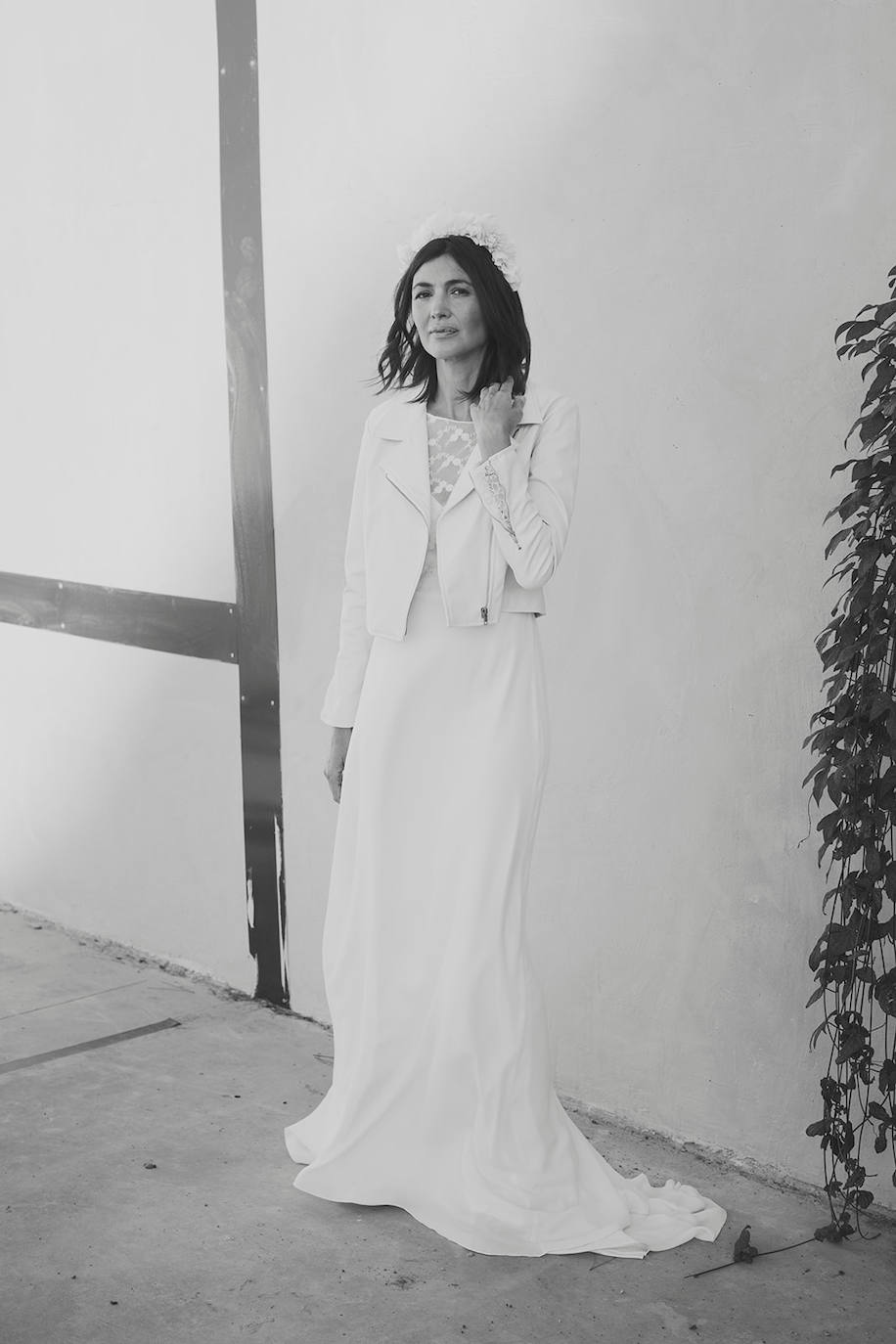 'Love by OTADUY' es una nueva marca nativa digital, y todos los diseños se venderán exclusivamente 'online'. En la 'e-shop', cada novia encontrará el look completo, incluyendo los complementos