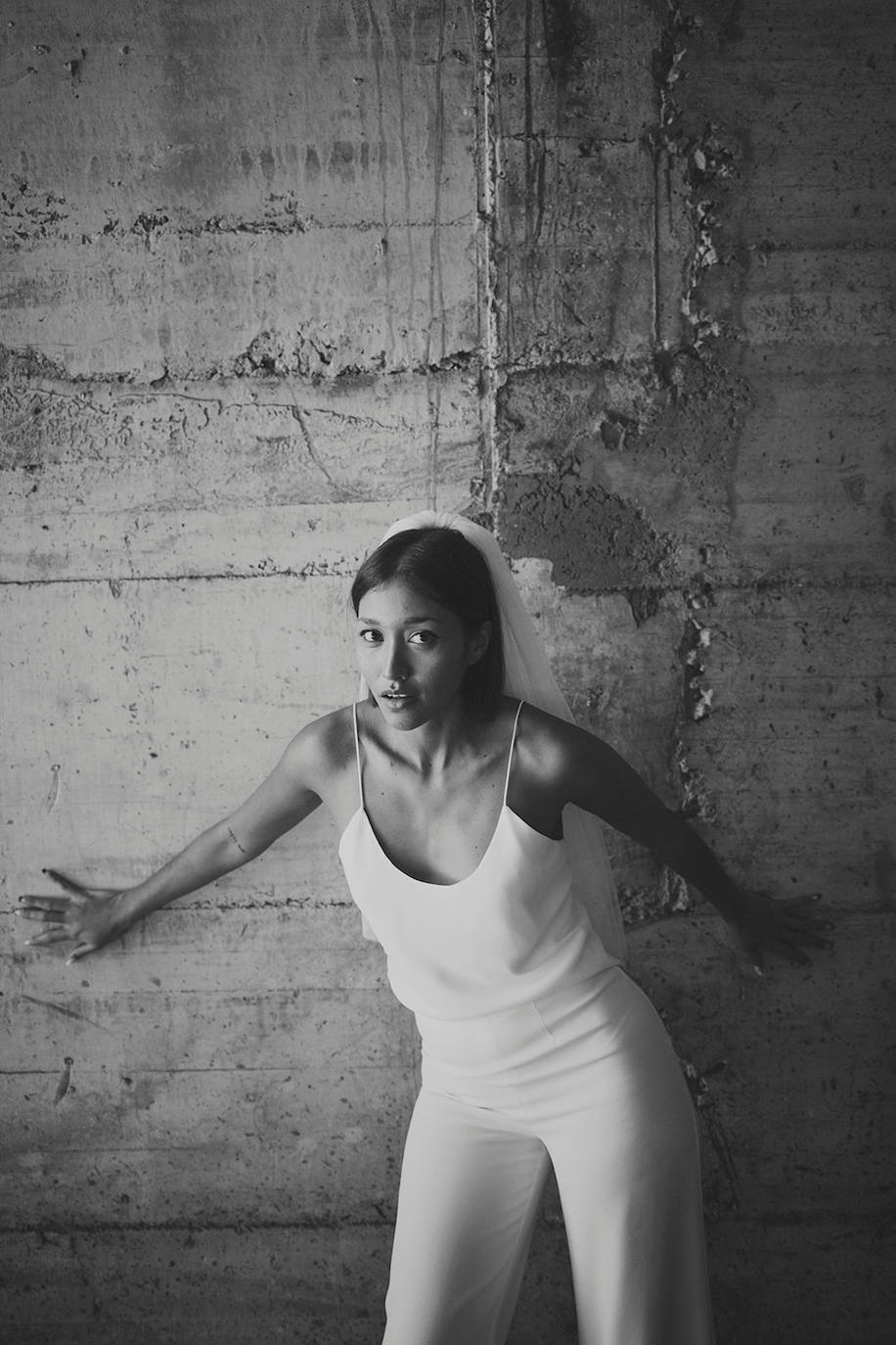 'Love by OTADUY' es una nueva marca nativa digital, y todos los diseños se venderán exclusivamente 'online'. En la 'e-shop', cada novia encontrará el look completo, incluyendo los complementos