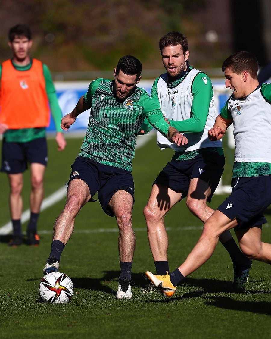 Fotos: La Real se ejercita pensando en la Copa