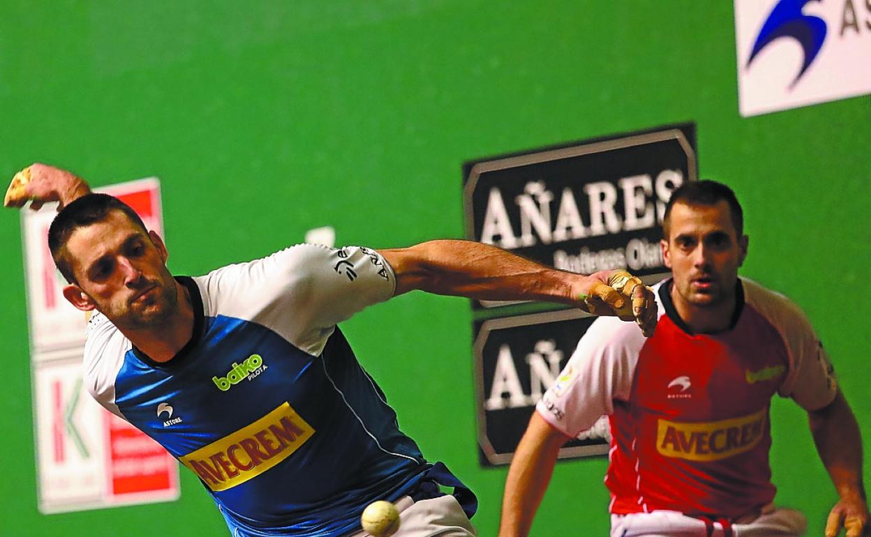 Albisu pegó, mandó, dominó y apenas falló anoche en Amorebieta. A su lado, Bengoetxea VI. 