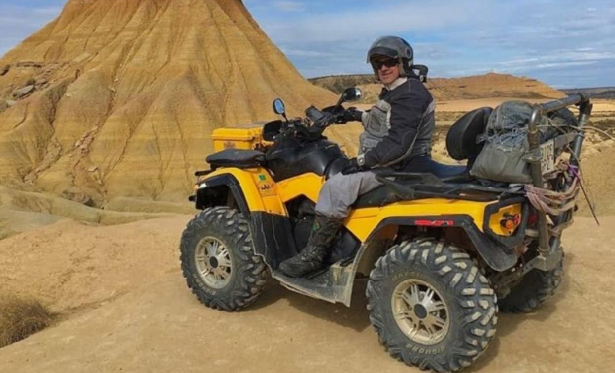 Antxon Arza, en las Bardenas Reales de Navarra. 