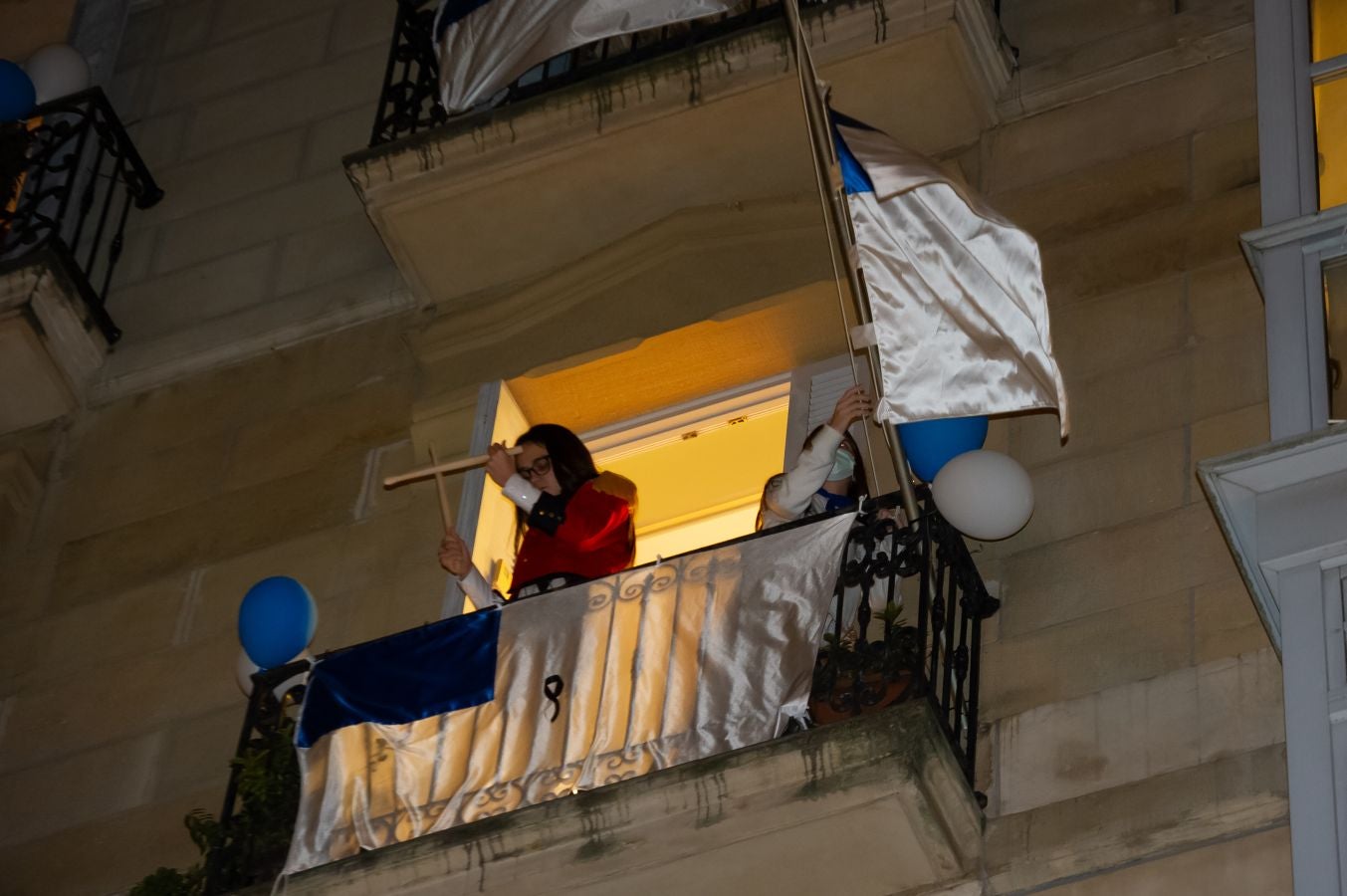 Fotos: La marcha, en los balcones