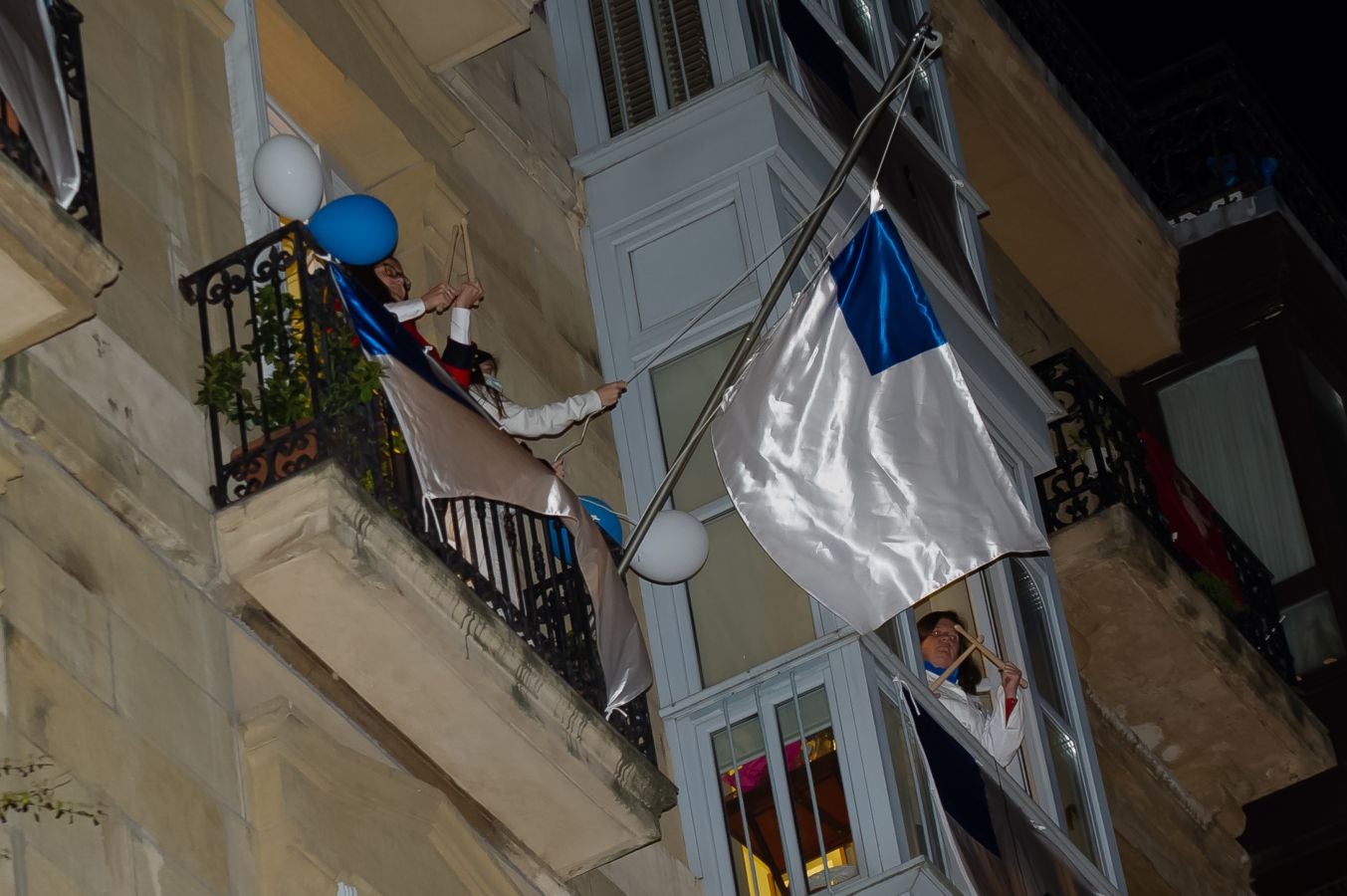 Fotos: La marcha, en los balcones