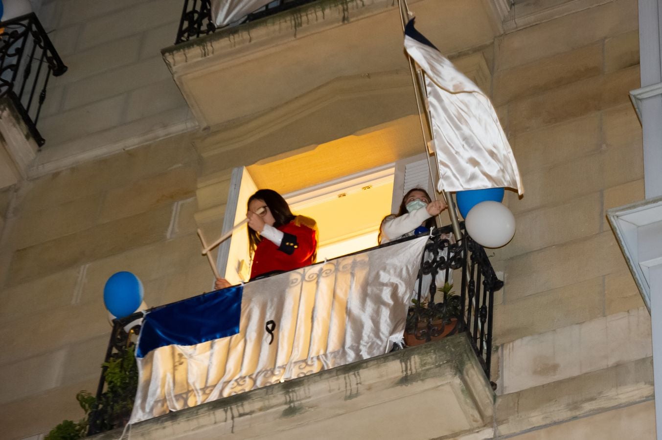 Fotos: La marcha, en los balcones