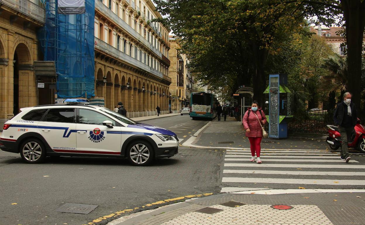 Euskadi plantea confinar todos los municipios y cerrar hostelería y comercios para las 19.00 horas