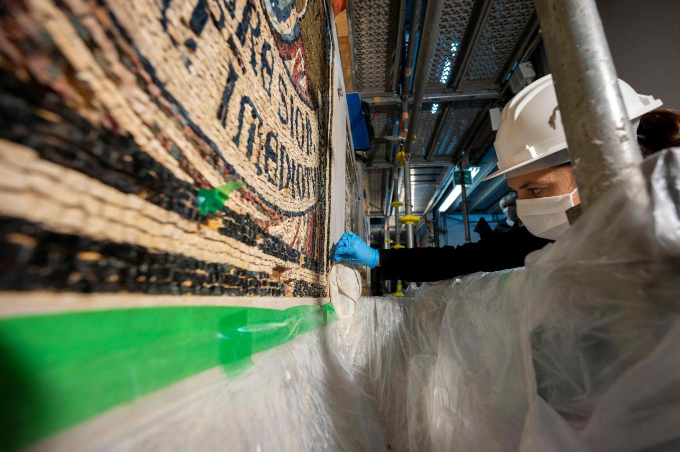 El Museo dell'Opera del Duomo en Florencia se encuentra en proceso de restauración. Los operarios cuidan al mínimo detalle las obras artísticas para que vuelvan a lucir como el primer día.