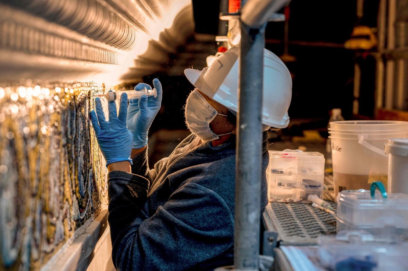 El Museo dell'Opera del Duomo en Florencia se encuentra en proceso de restauración. Los operarios cuidan al mínimo detalle las obras artísticas para que vuelvan a lucir como el primer día.