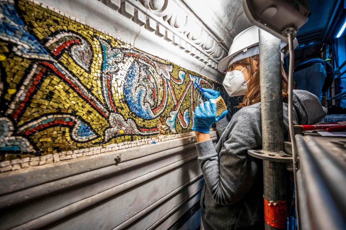 El Museo dell'Opera del Duomo en Florencia se encuentra en proceso de restauración. Los operarios cuidan al mínimo detalle las obras artísticas para que vuelvan a lucir como el primer día.