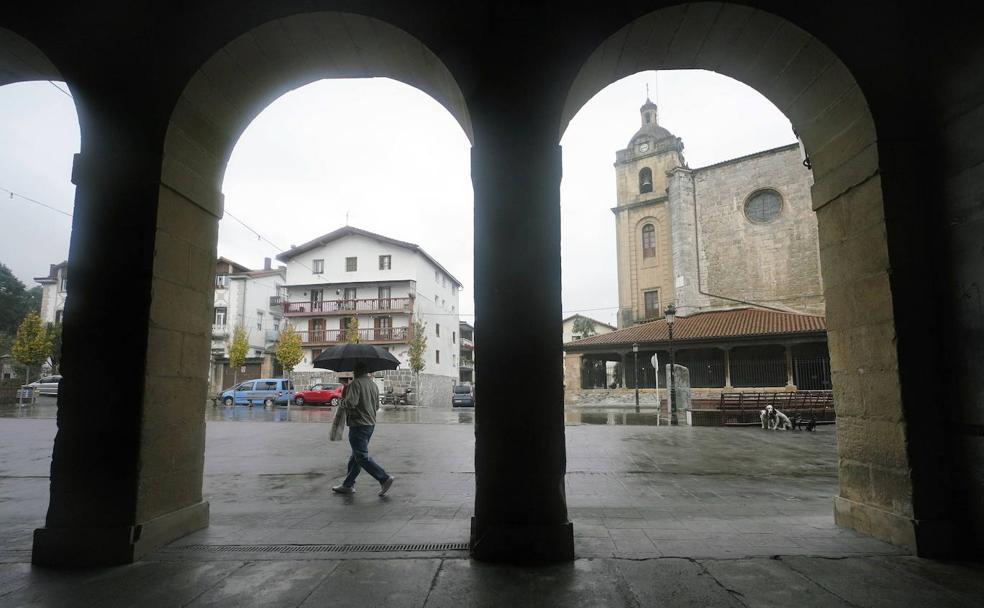 Irun, Lasarte-Oria, Pasaia, Hernani y Urnieta se tiñen de rojo