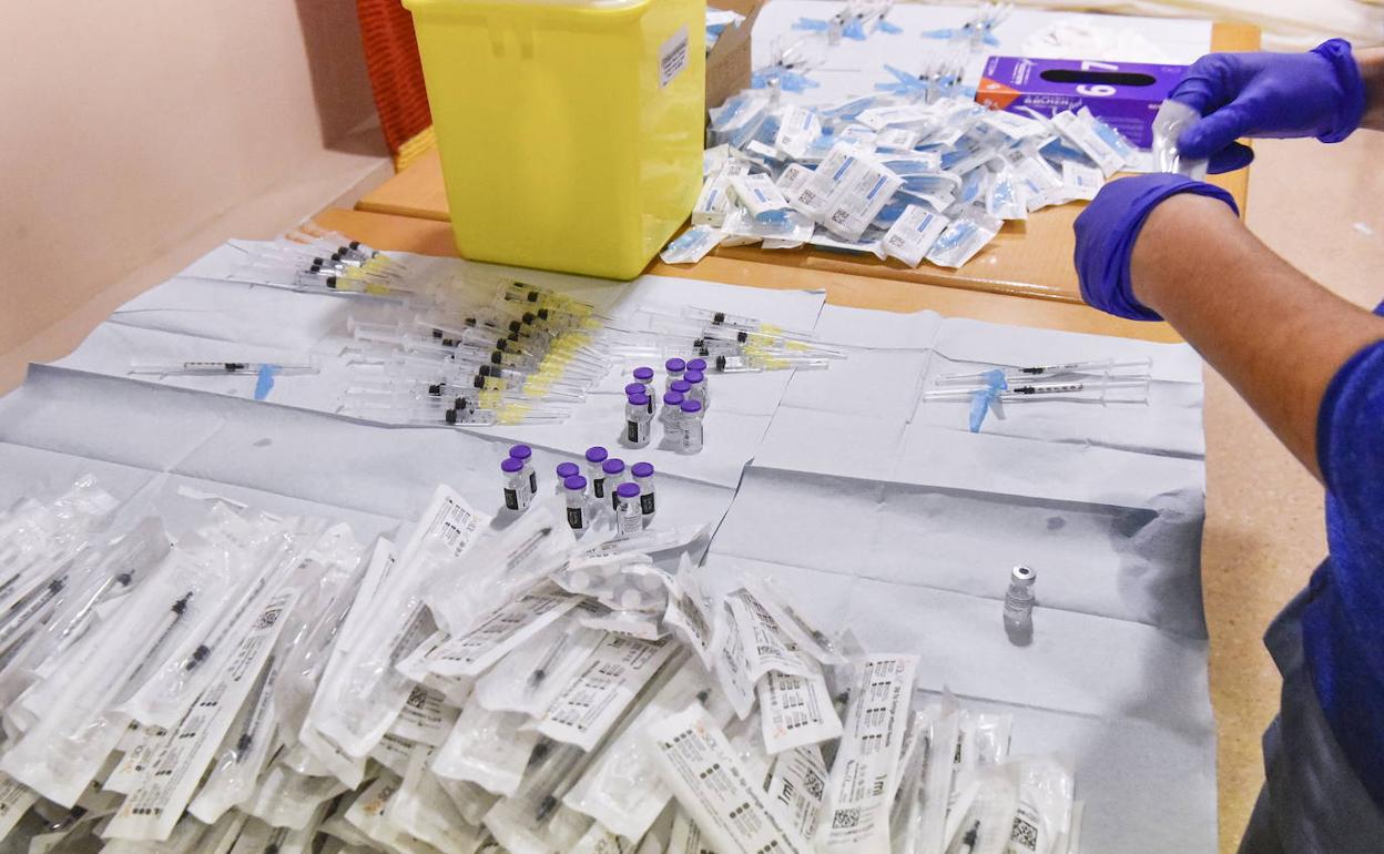 Coronavirus: Euskadi recibe 15.600 nuevas dosis de la vacuna de Pfizer