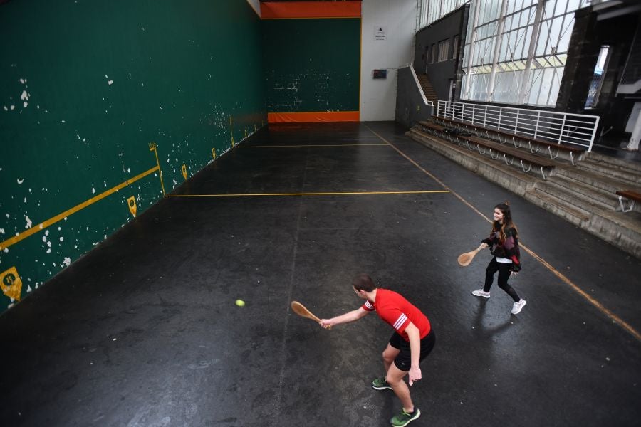 Azpeitia cierra sus edificios públicos y cancela todos los actos durante quince días.