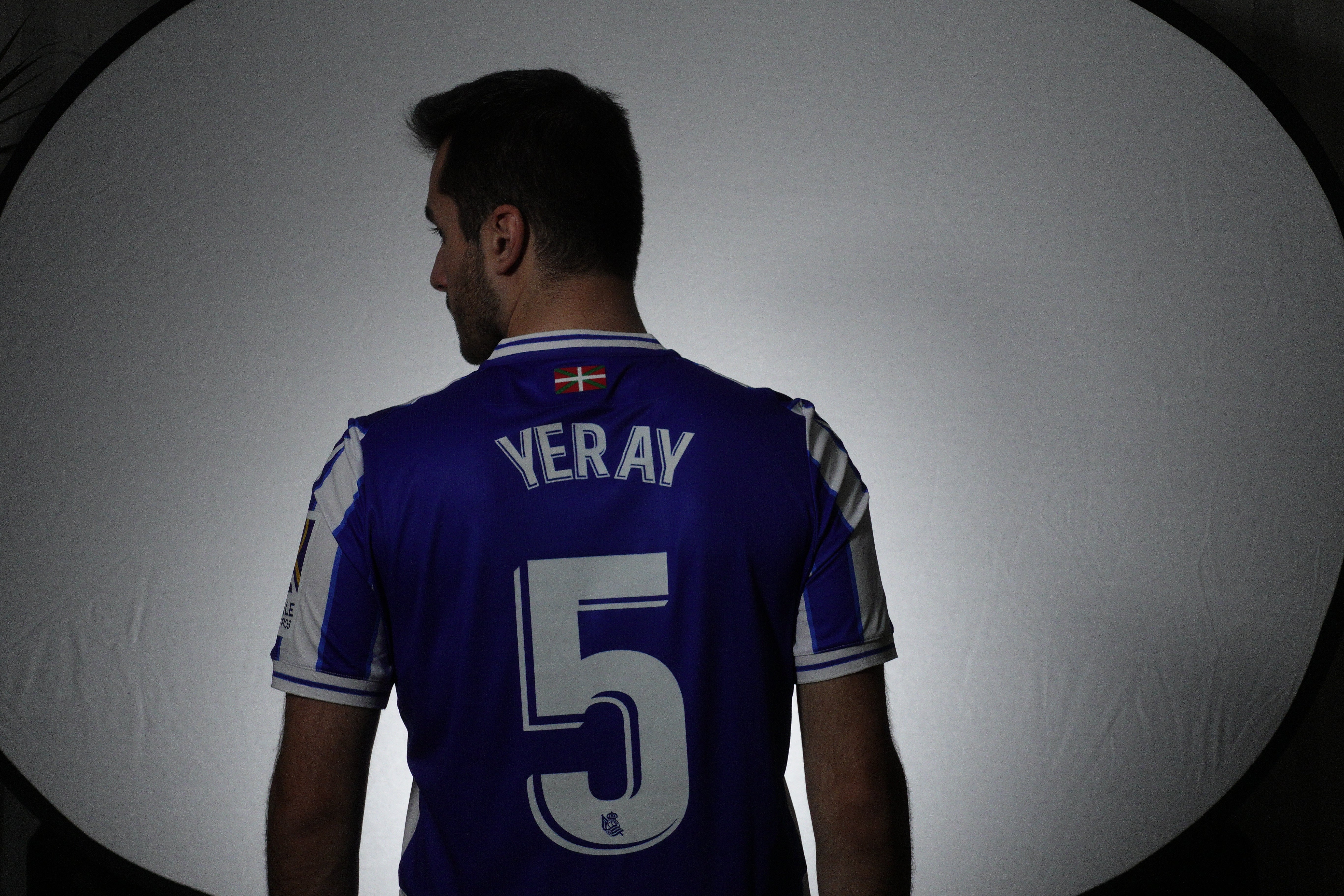 Fotos: Ander Hipólito y Yeray Zaballos representan a la eal Sociedad en el campeonato de eSports que organiza LaLiga