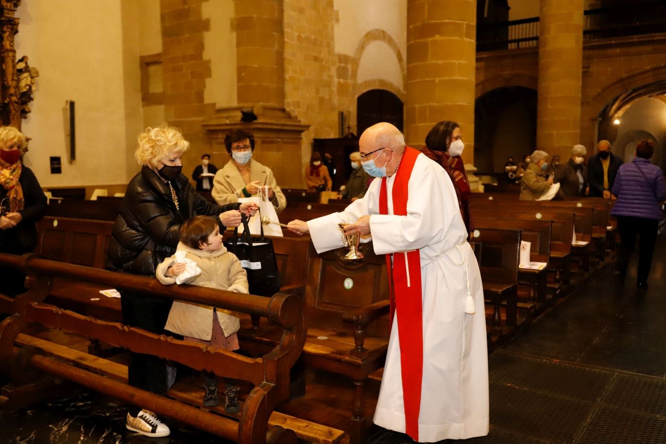 Fotos: Bendición anticovid de las tortas de San Blas