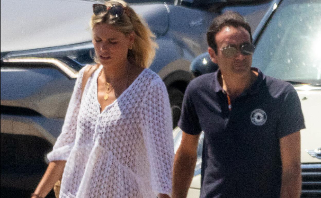 Ana Soria junto a Enrique Ponce, en sus vacaciones del verano pasado.