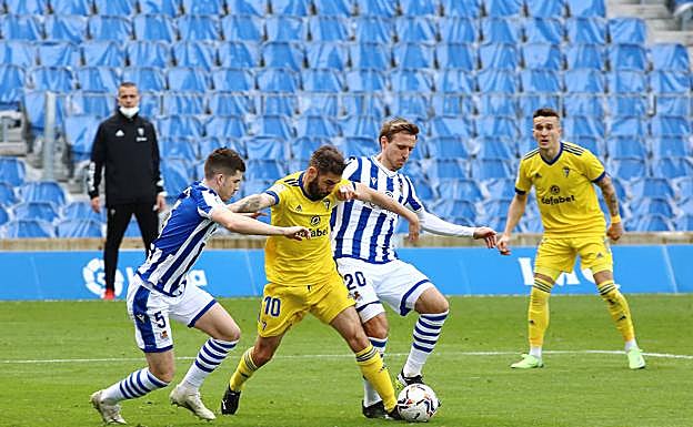 Vídeos: Resumen y goles del partido Real Sociedad-Cádiz