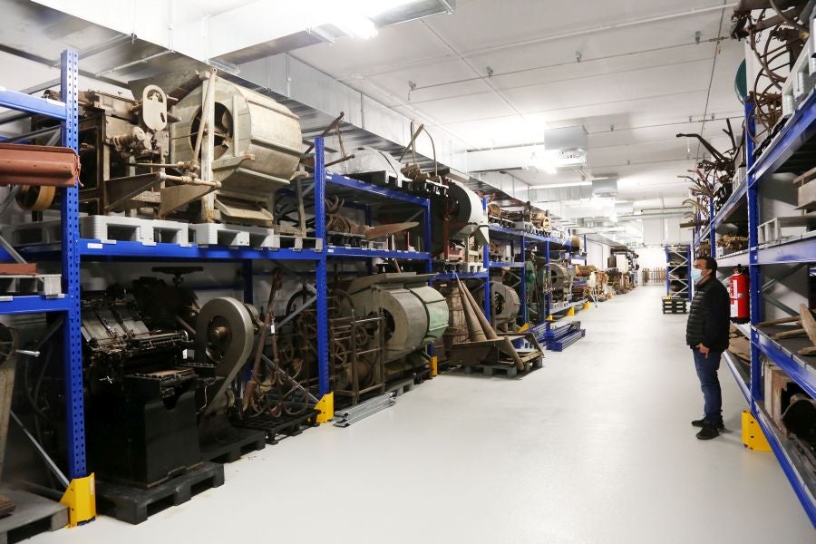 Gordailua guarda más de 100.000 piezas. 