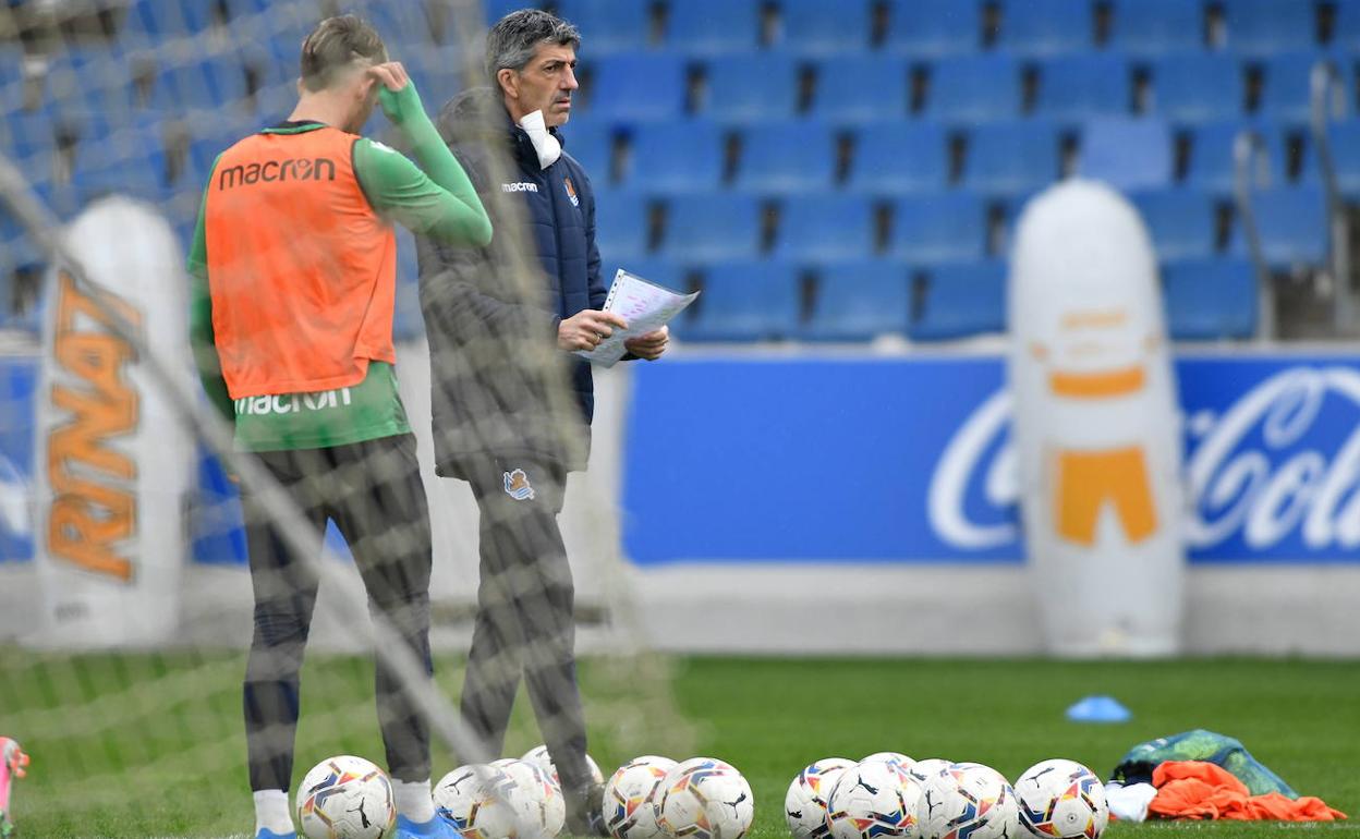 Imanol junto a Januzaj durante un entrenamiento en Zubieta.