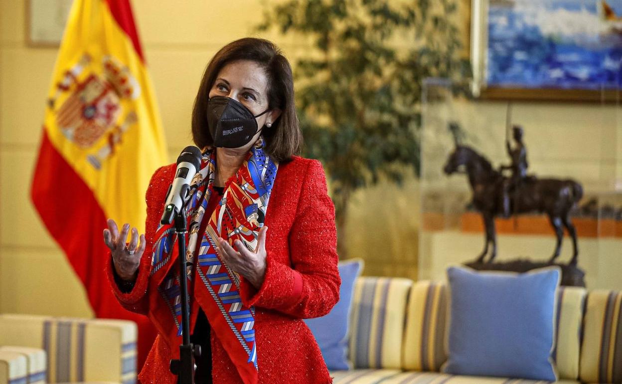 Robles matiza sus palabras al decir que «el Gobierno Vasco ha hecho todo lo que está en su mano» en el vertedero de Zaldibar