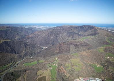 Imagen secundaria 1 - Buscan testigos para saber el origen de los dos focos «cercanos» del incendio