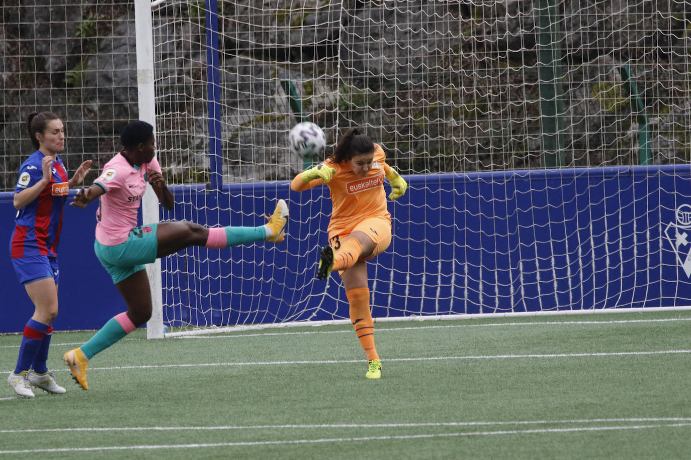 Las eibarresas han luchado frente a un rival que ha mostrado su efectividad 