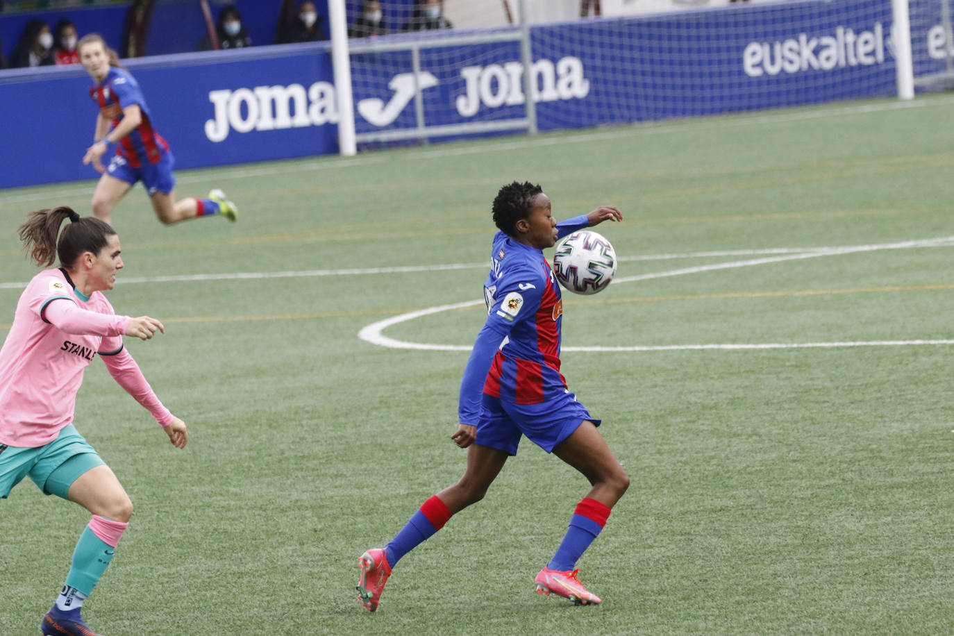 Las eibarresas han luchado frente a un rival que ha mostrado su efectividad 