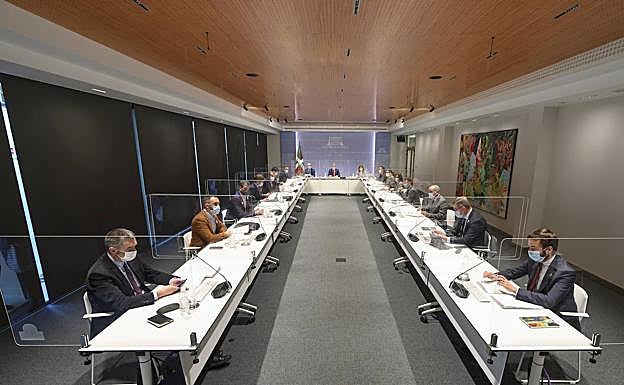 El LABI aborda hoy una lenta desescalada