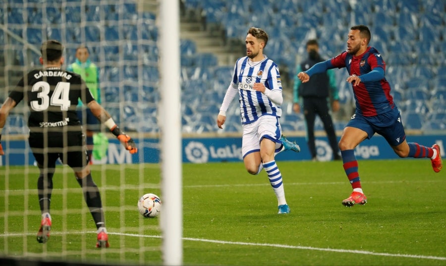 Fotos: Real Sociedad-Levante, en imágenes