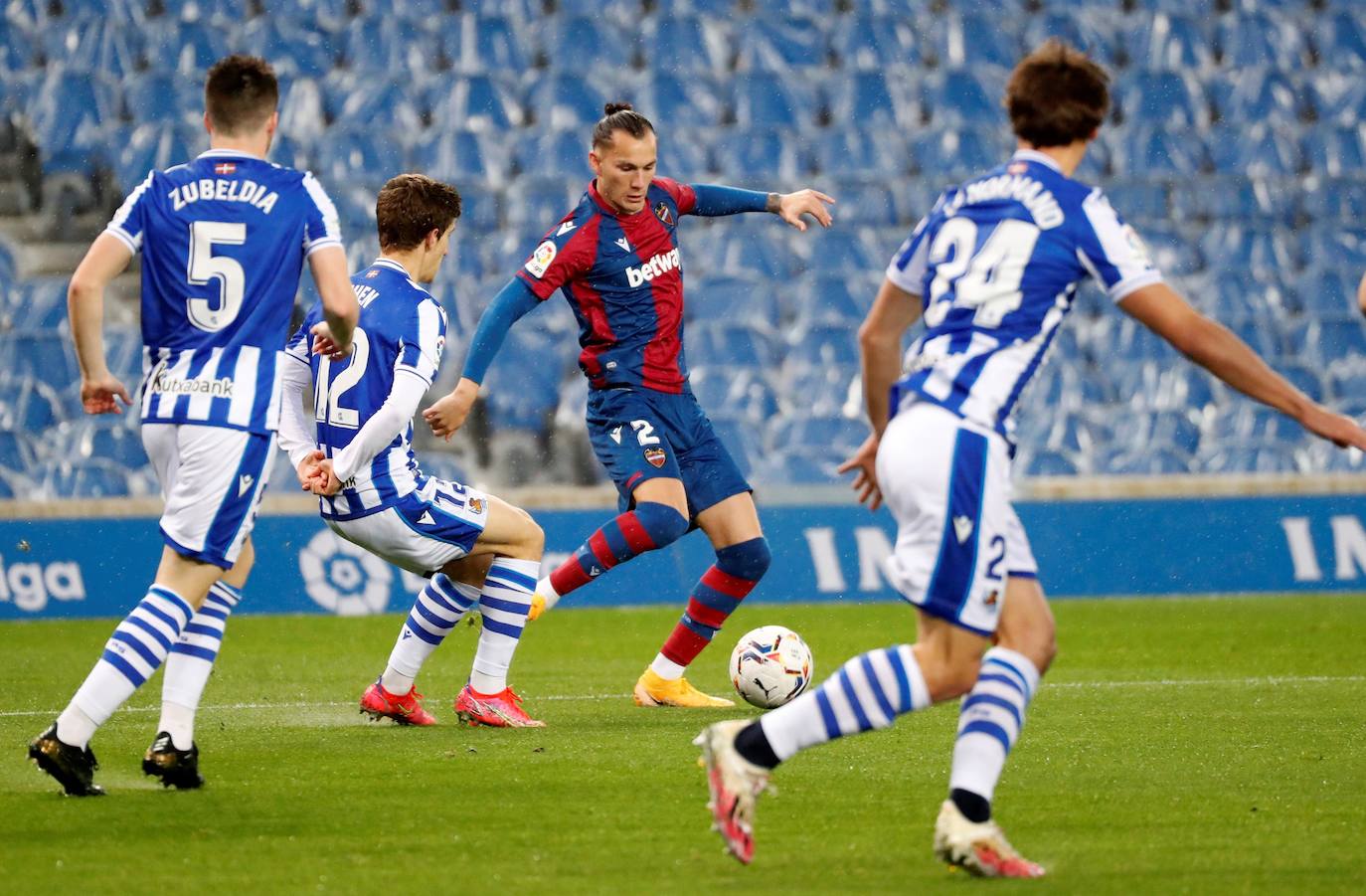 Fotos: Real Sociedad-Levante, en imágenes