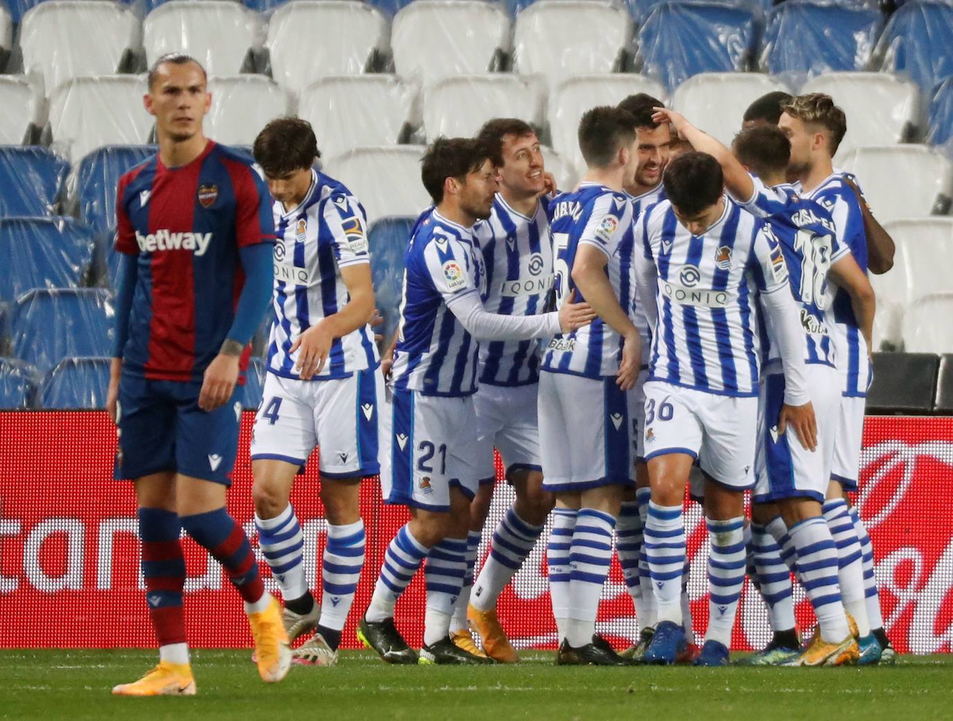 Fotos: Real Sociedad-Levante, en imágenes