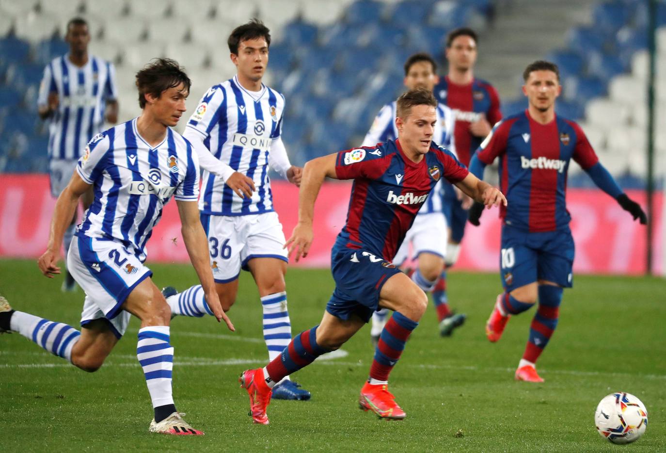 Fotos: Real Sociedad-Levante, en imágenes