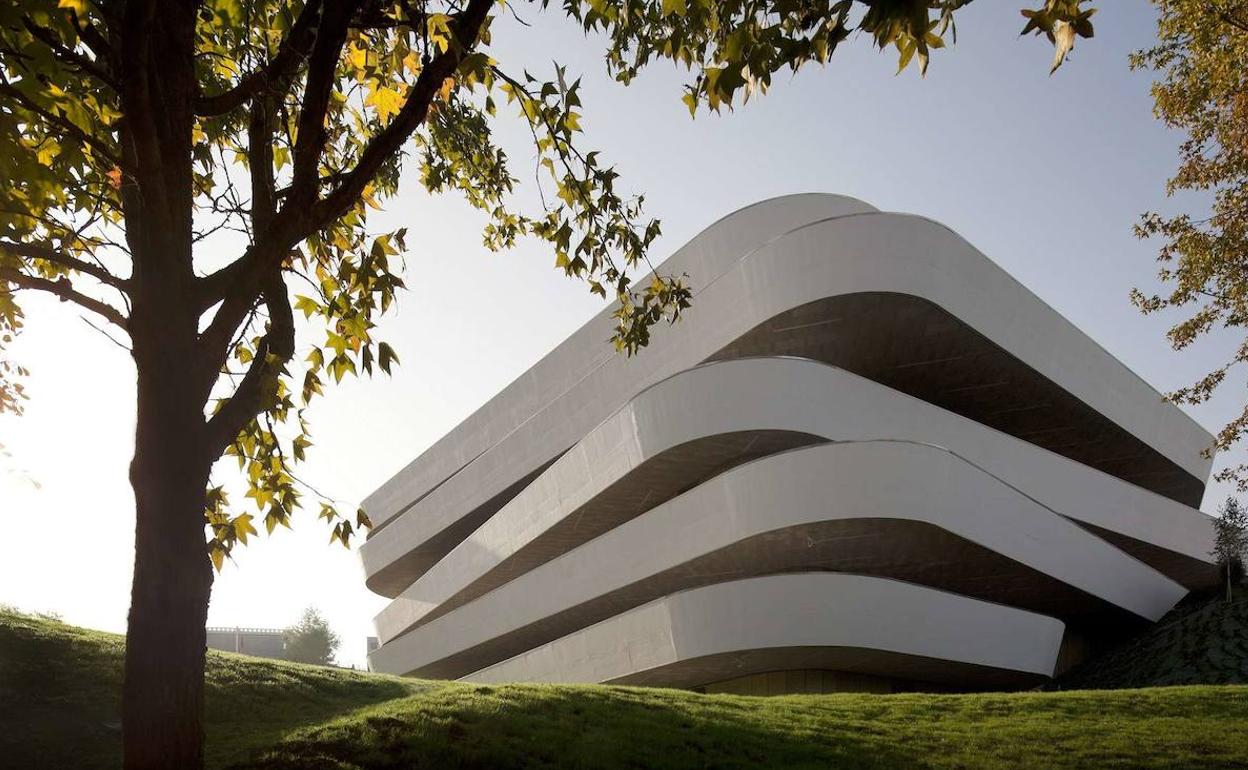 Basque Culinary Center-en egoitza nahasezina. 