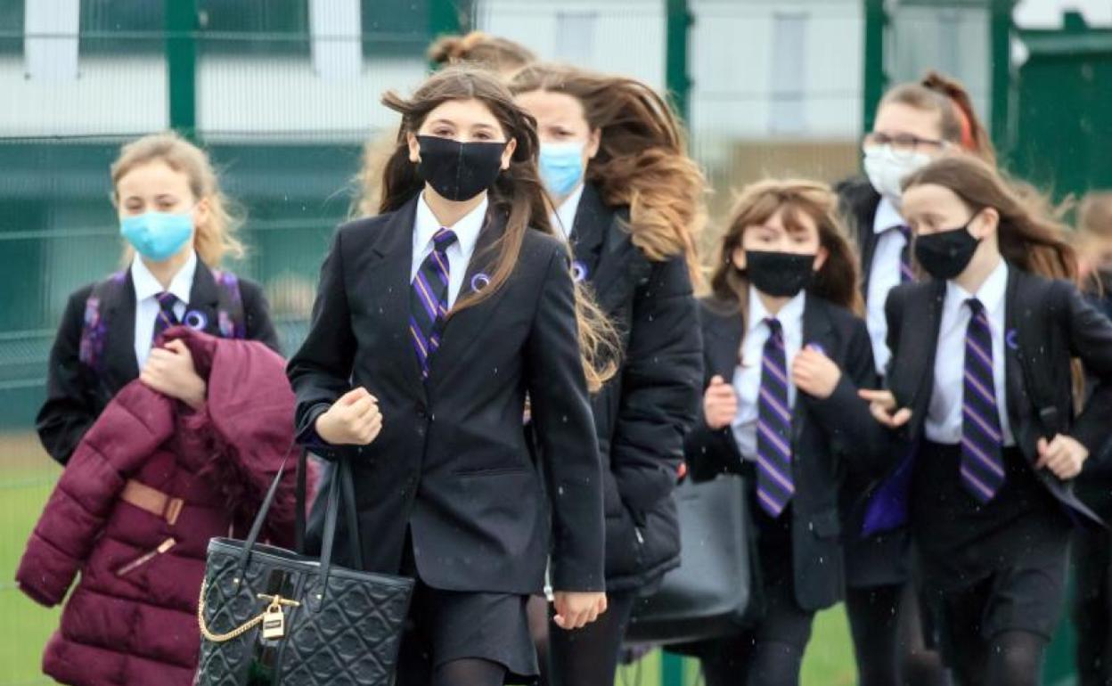 Coronavirus: Del pasaporte Covid, a quitarse la mascarilla