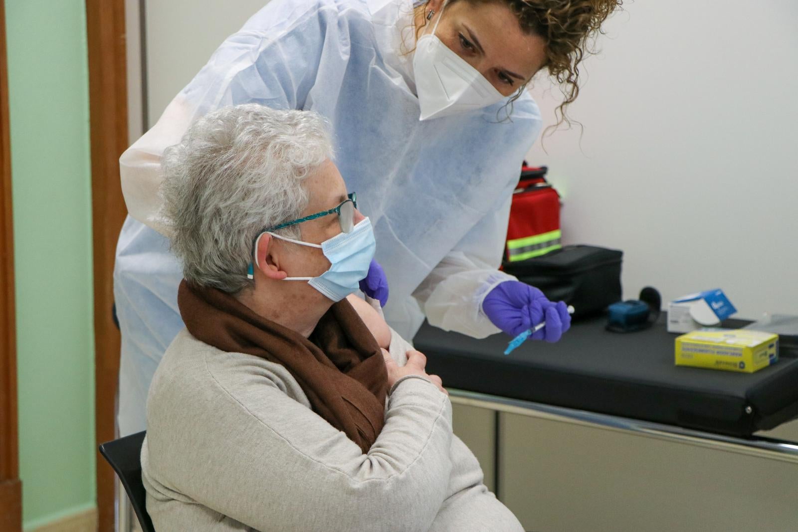 Vacunación Covid: Gipuzkoa ha inoculado en dos semanas la primera dosis de la vacuna a todos los usuarios de centros sociales