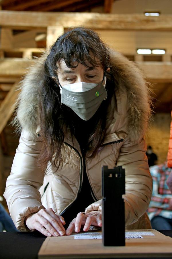 Una original iniciativa basada «en la empatía y la innovación» aúna a los estudiantes de formación profesional de Ortzadar, la ONCE, Chillida Leku y la Fundación Orange. 