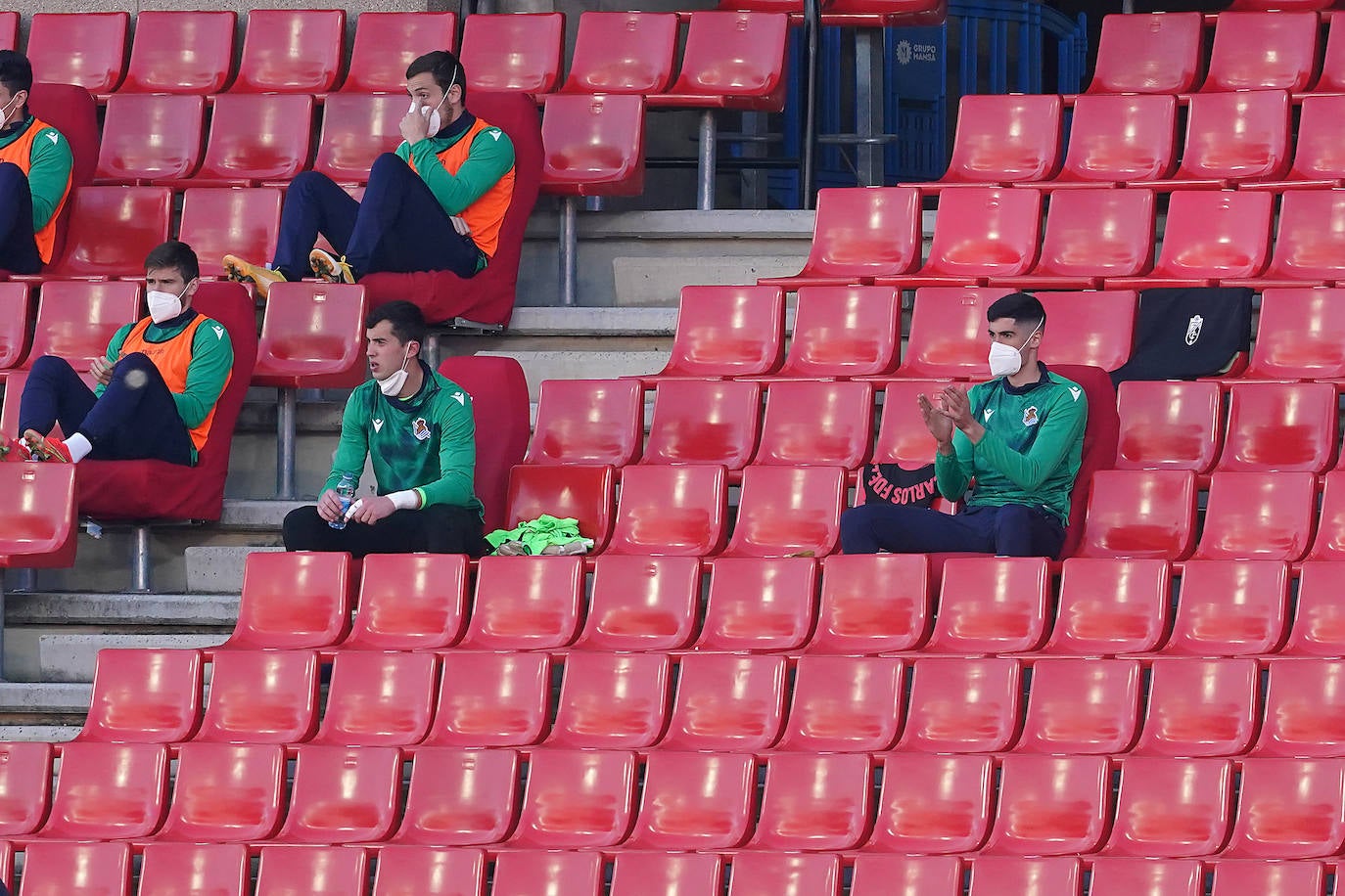 Fotos: Las mejores imágenes del Granada - Real Sociedad