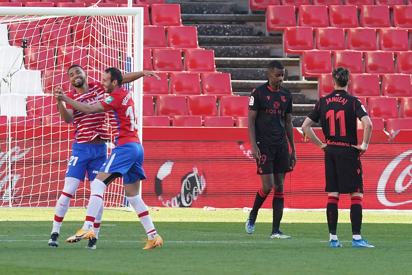Fotos: Las mejores imágenes del Granada - Real Sociedad