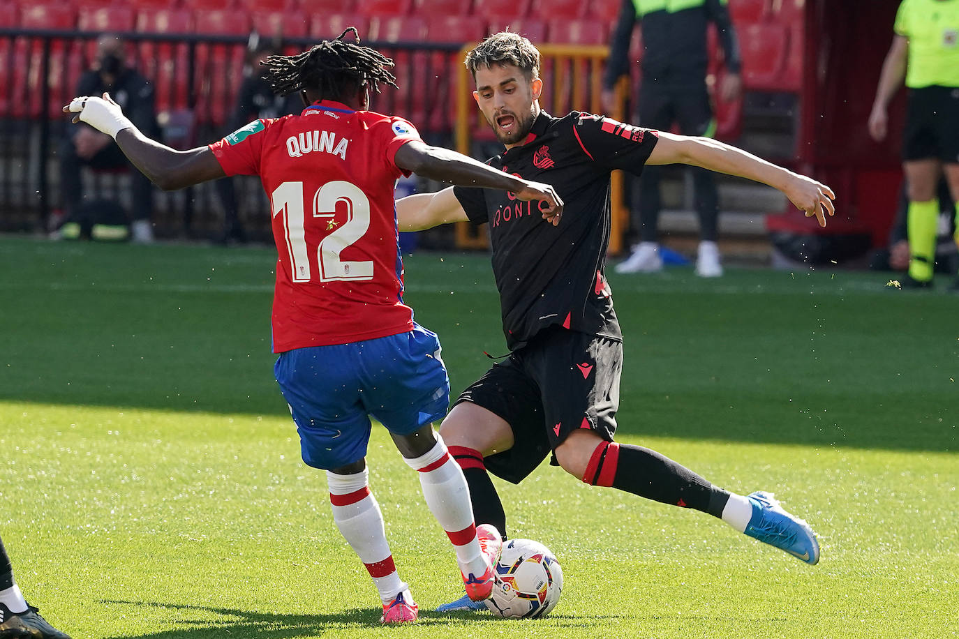 Fotos: Las mejores imágenes del Granada - Real Sociedad