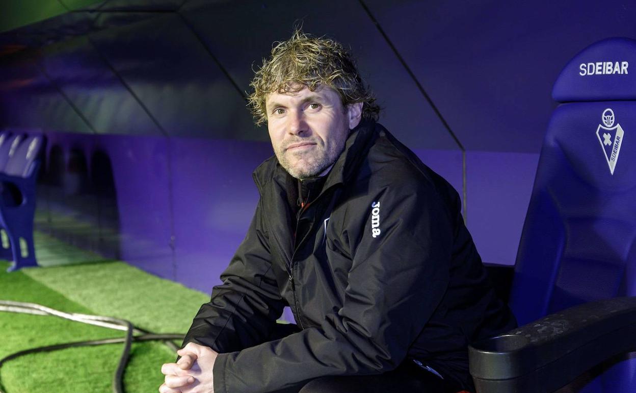 «Me debo al Eibar pero en la final voy con la Real»