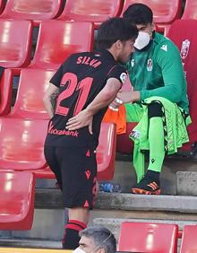 Imagen secundaria 2 - David Silva acaba el partido antes de tiempo por culpa de un rodillazo de Eteki